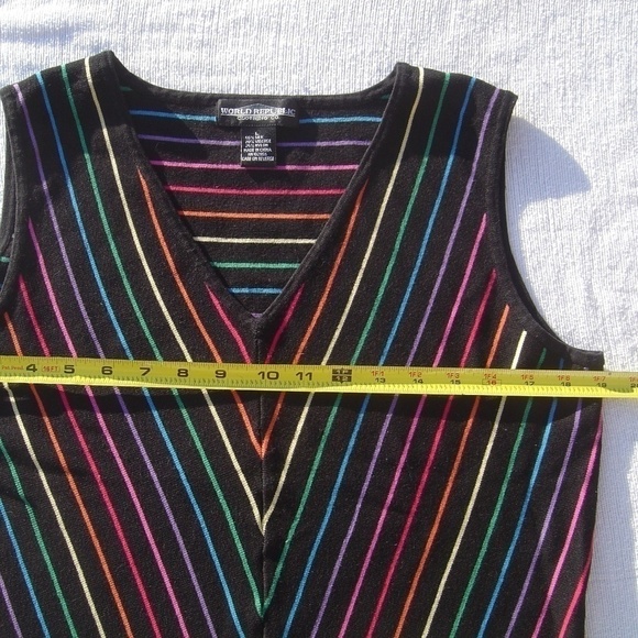 Pride!- World Republic Black Sweater with Rainbow Stripes Sleeveless Size Large - Picture 4 of 7